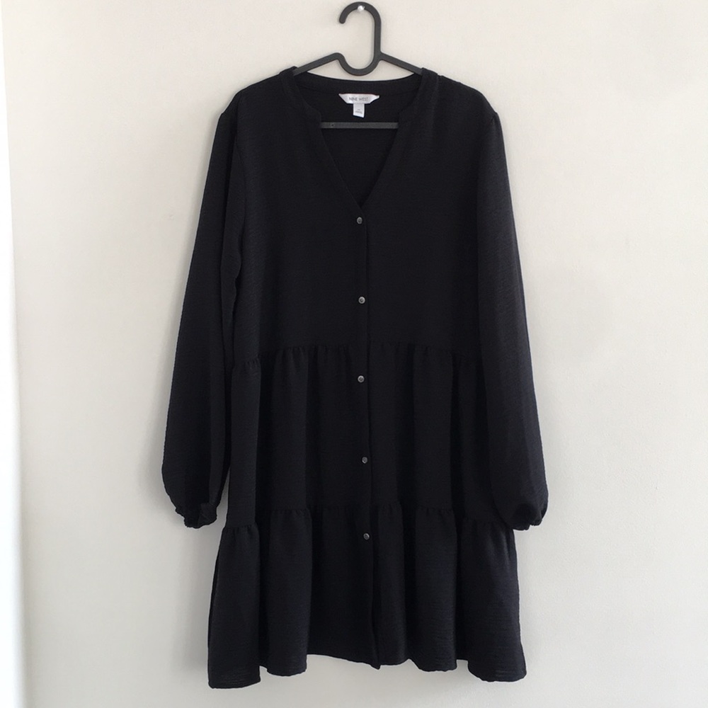 Nine West, Size Medium, Color Black